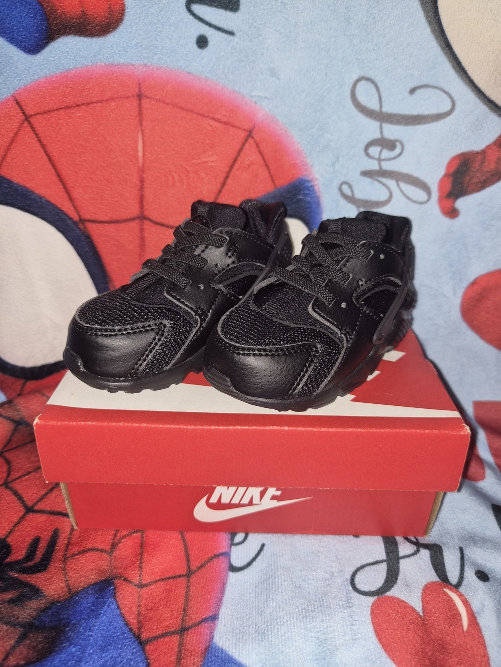 Nike Kids Black Low-Top Sneakers